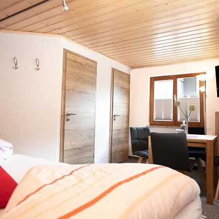 Hotel Restaurant Amadeus - Inclusive Skipass Und Vieles Mehr Бад Хинделанг Екстериор снимка